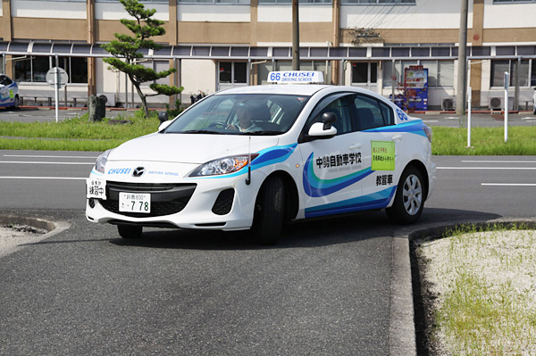 自動車学校の教習指導員（ID：2127）の求人画像４