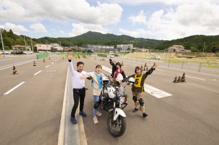 自動車教習所の総合職（ID：2106）の求人画像１